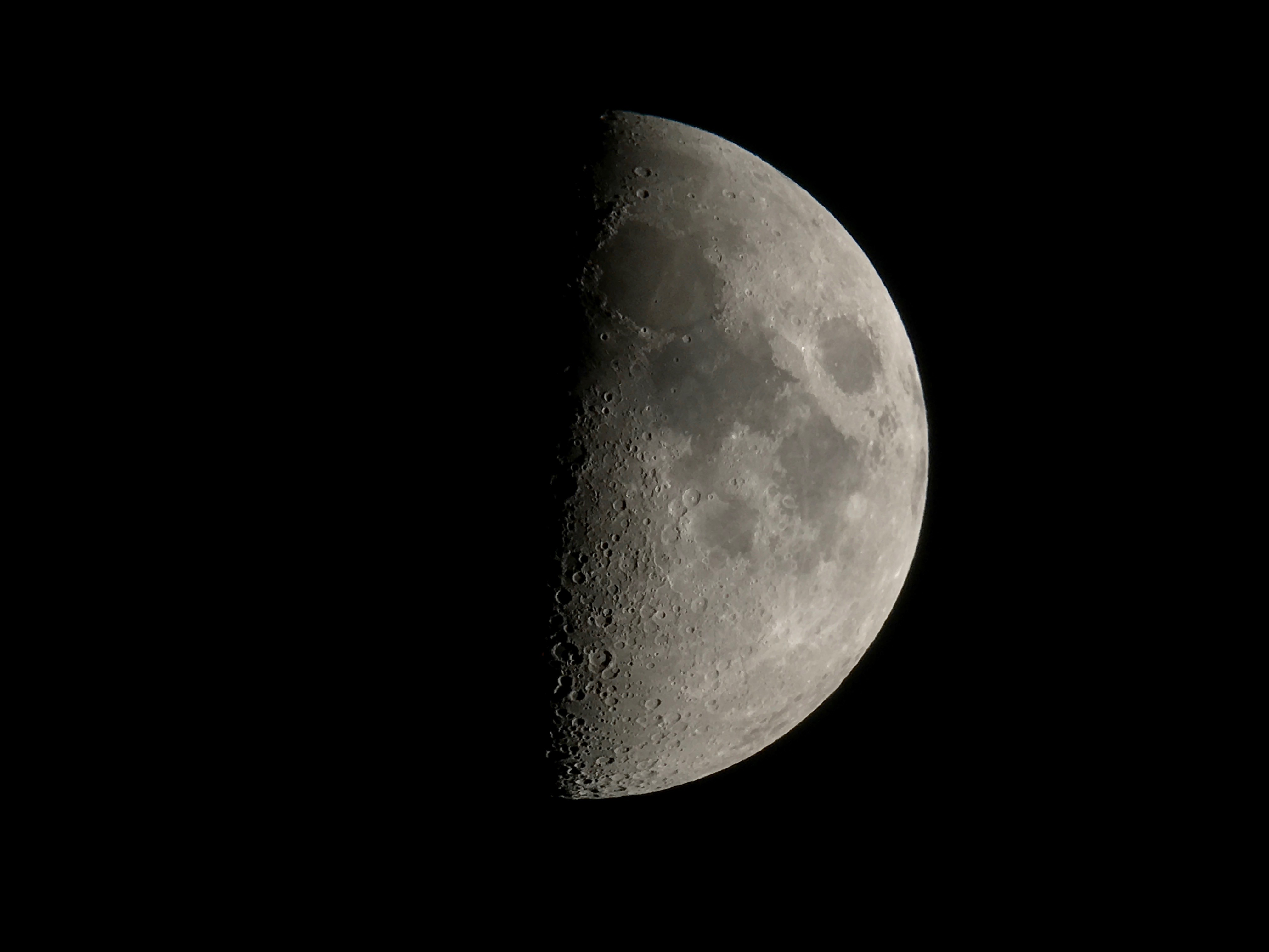 Premier quartier de lune